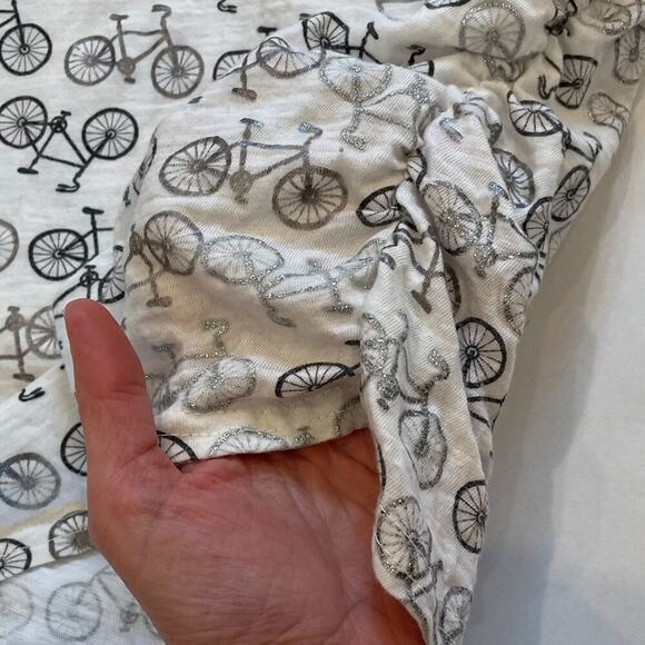 Lane Bryant White Cotton V-Neck Short Sleeve T-Shirt, Bicycles, Glitter, 14-16 - Picture 4 of 9